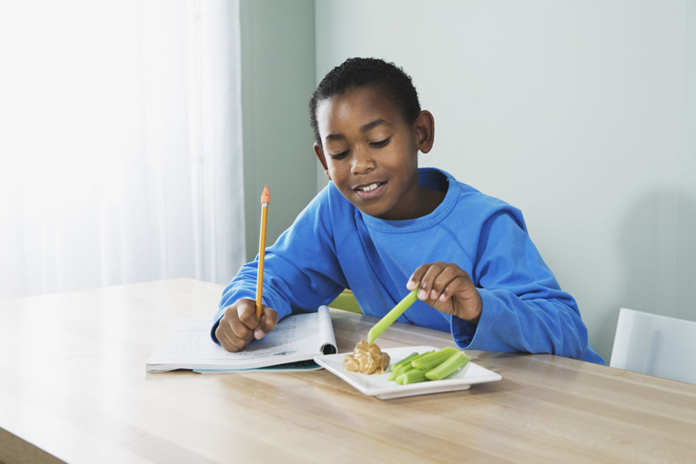 Obtén más información sobre la dieta y el ejercicio en la infancia.